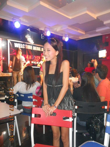 Sweet Filipina teen looking really slim and sexy