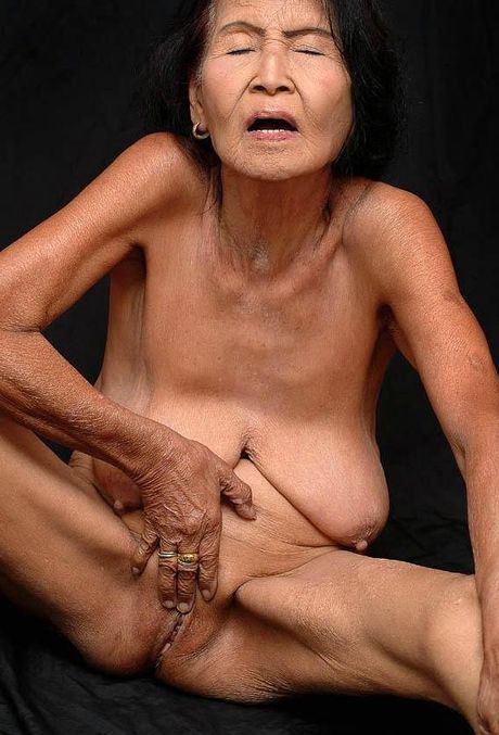 Asian BBW amateur girl toying with a dildo and fucking it with her hairy cunt