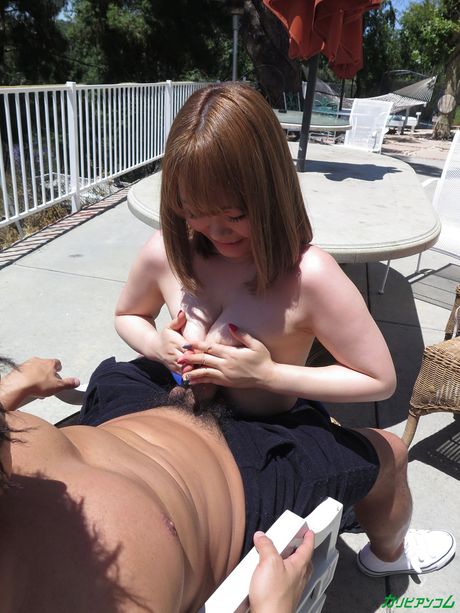 Yui Nanami Open Public Sex: Shy Dating With Remote Rotor