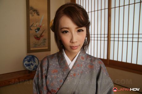 Aya Kisaki gets orgasms from using toys and gives interview